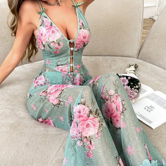 Green Romantic Women's Jacquard Camisole with Long Pants Pajama Set - Picture 4 of 7